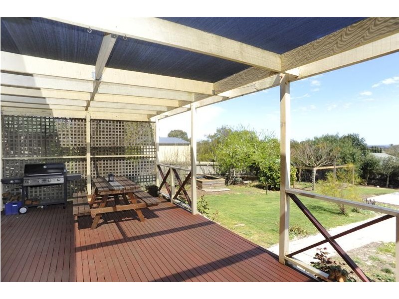 4 Washington Gardens, Leopold VIC 3224