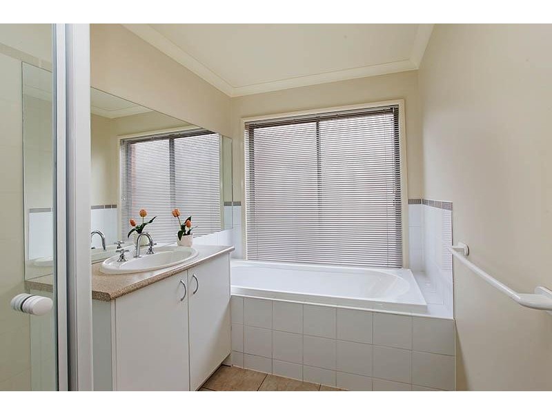 6 Nell Link, Leopold VIC 3224