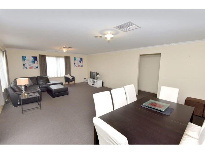 18 Hoddle Drive, Leopold VIC 3224