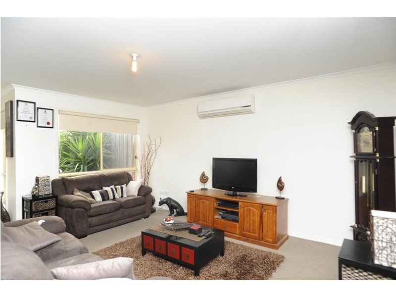 2/30 Trumper Crescent, Leopold VIC 3224