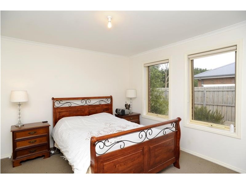 2/30 Trumper Crescent, Leopold VIC 3224