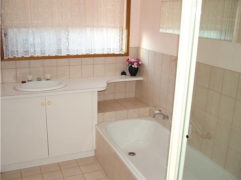 2/44-46 Ash Road, Leopold VIC 3224