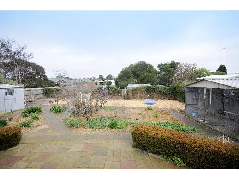 10 Burchill Court, Leopold VIC 3224