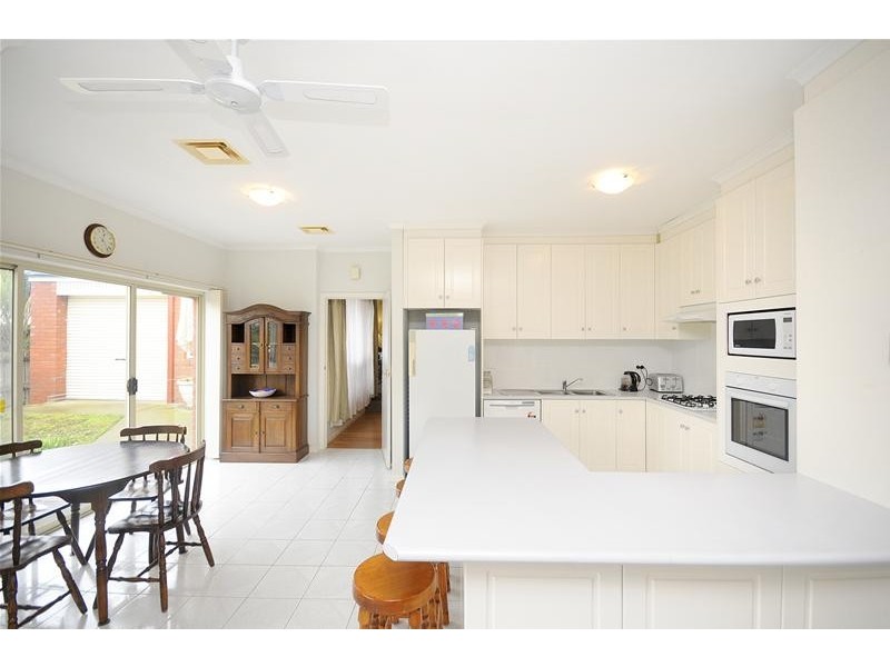 10 Burchill Court, Leopold VIC 3224