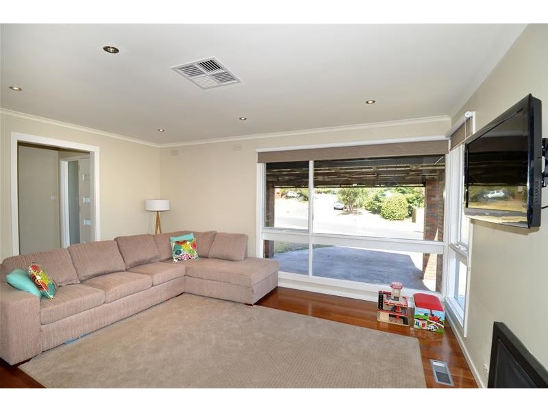 8 Claremont Drive, Leopold VIC 3224