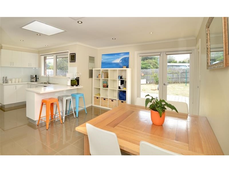 8 Claremont Drive, Leopold VIC 3224