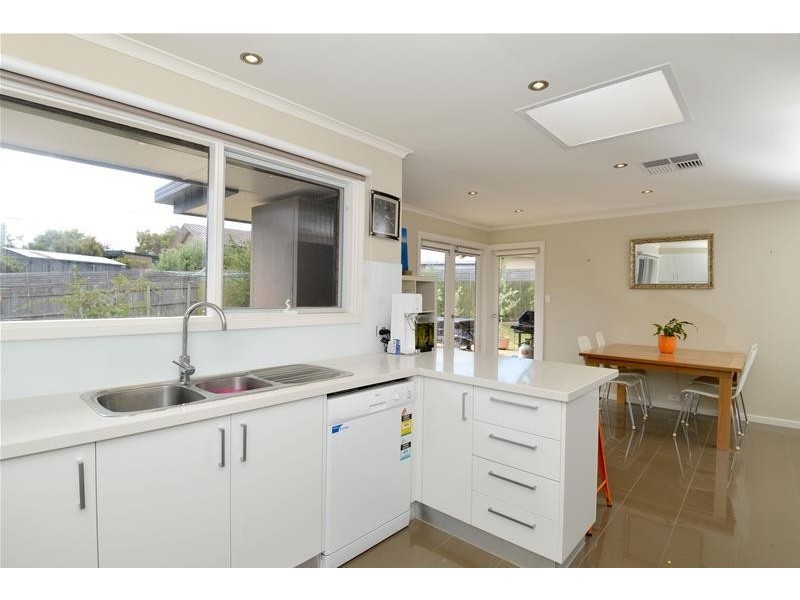 8 Claremont Drive, Leopold VIC 3224