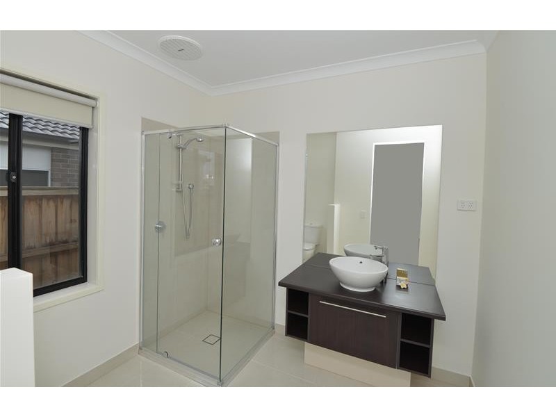 33 Paraffin Drive, Leopold VIC 3224