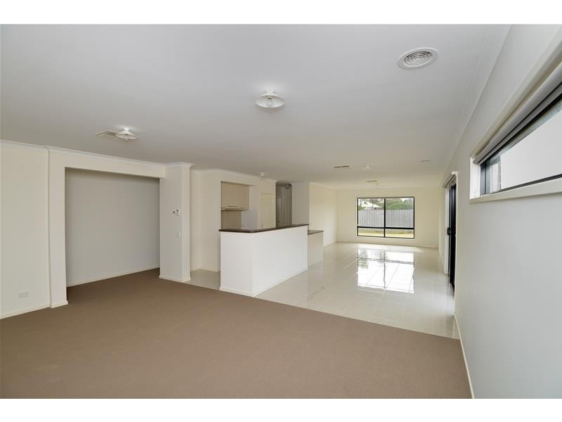 33 Paraffin Drive, Leopold VIC 3224