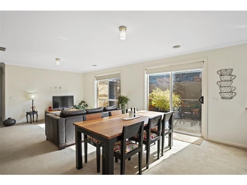 2 Farmland Lane, Leopold VIC 3224