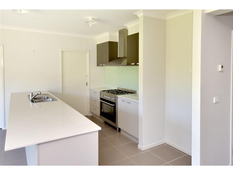 17 Pickworth Drive, Leopold VIC 3224