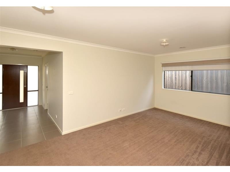 17 Pickworth Drive, Leopold VIC 3224