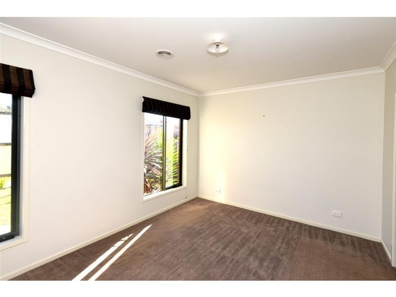 17 Pickworth Drive, Leopold VIC 3224