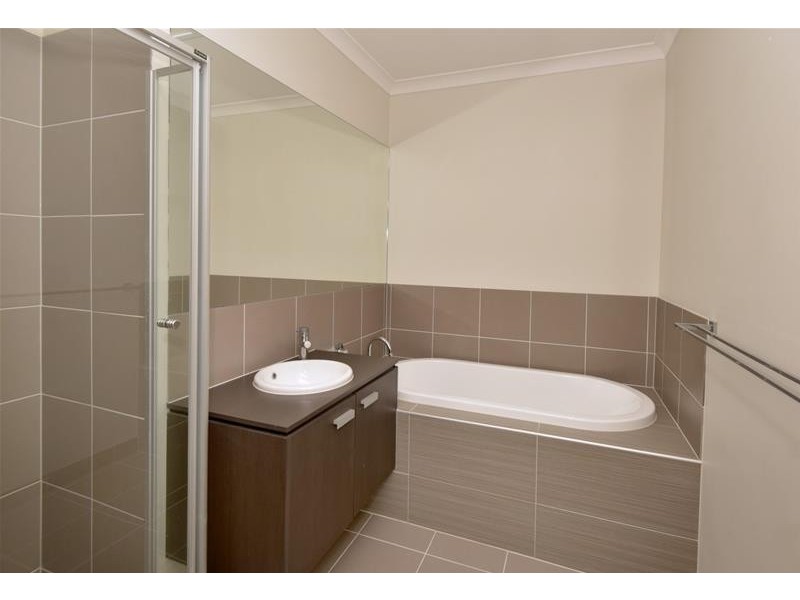 17 Pickworth Drive, Leopold VIC 3224