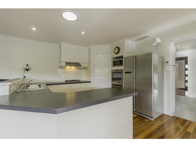 40 Huon Crescent, Leopold VIC 3224