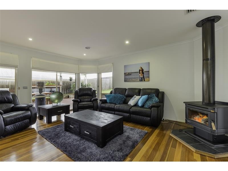 40 Huon Crescent, Leopold VIC 3224