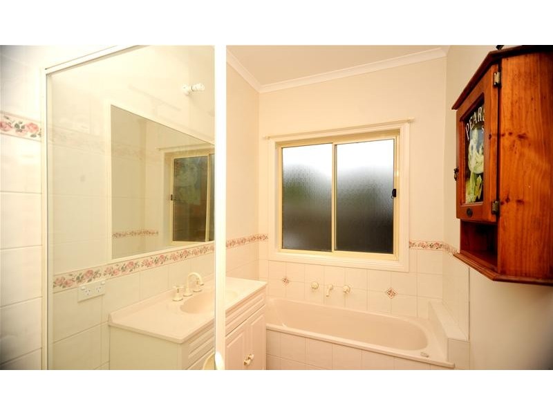 4 Baltic Place, Leopold VIC 3224