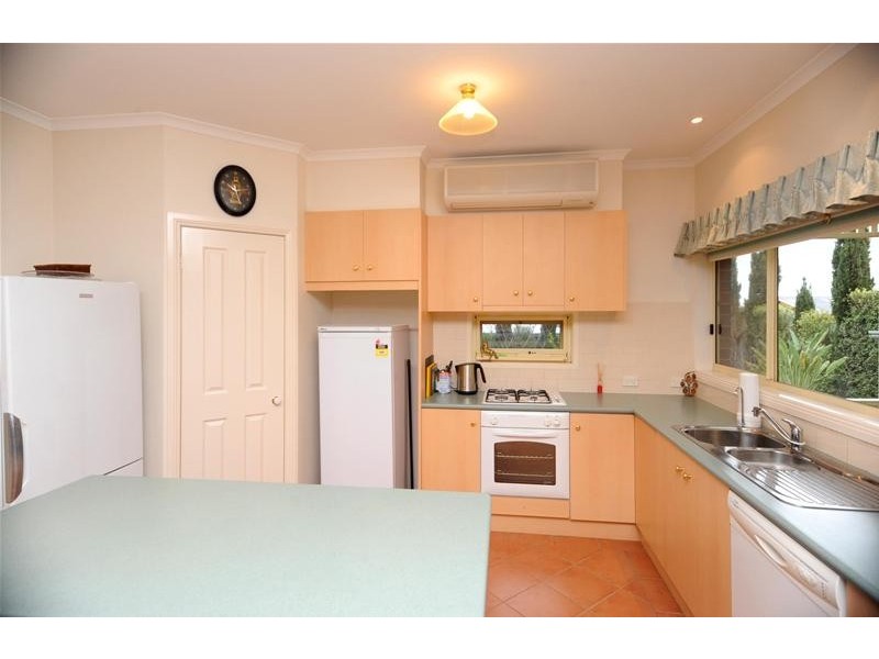 4 Baltic Place, Leopold VIC 3224