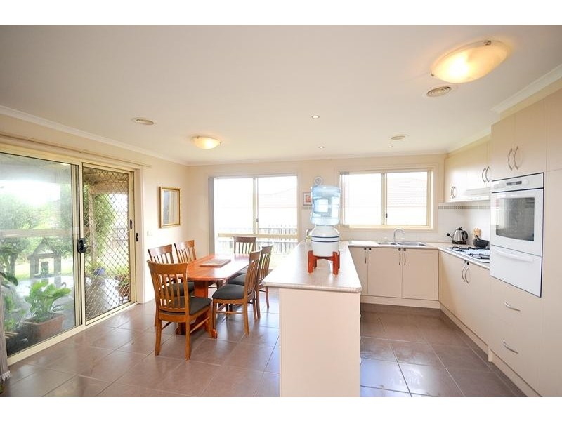 2 Dovier Place, Leopold VIC 3224