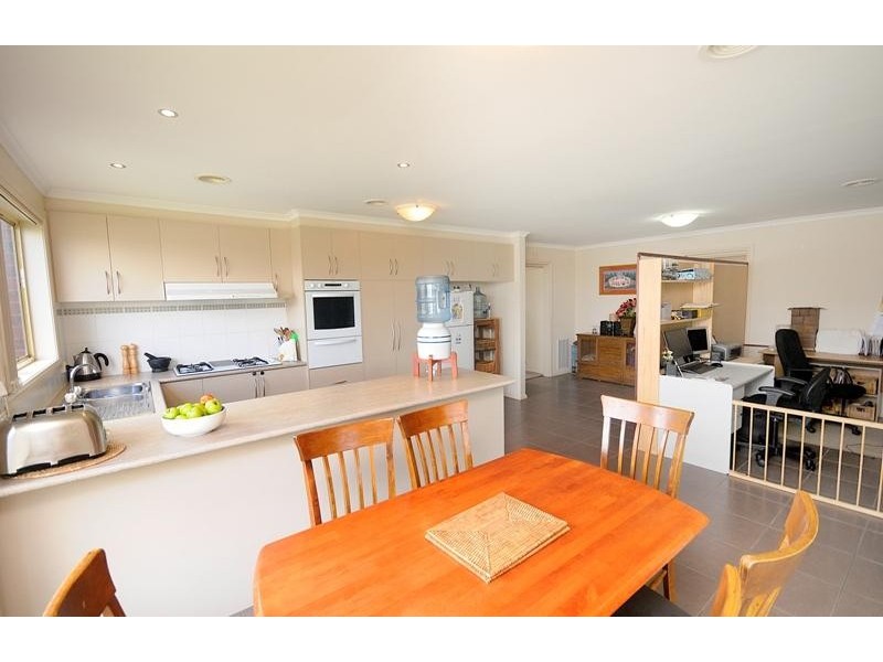 2 Dovier Place, Leopold VIC 3224