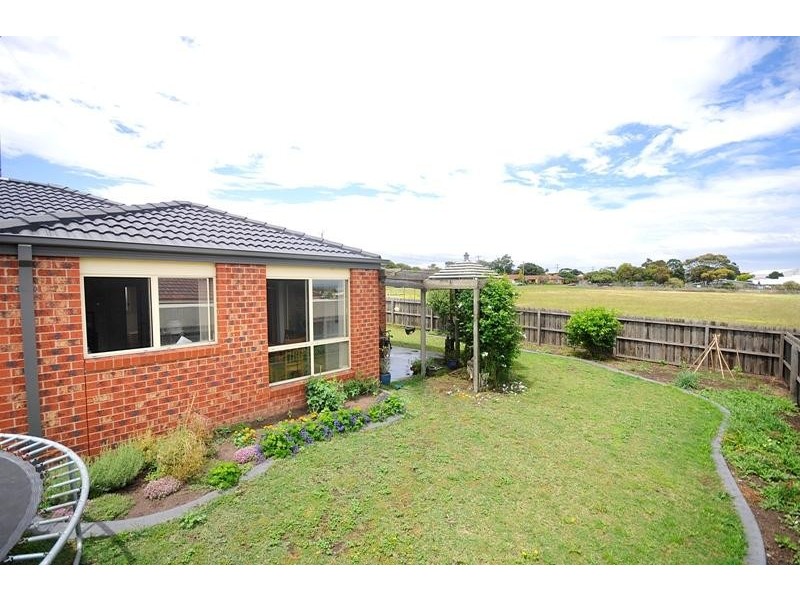 2 Dovier Place, Leopold VIC 3224