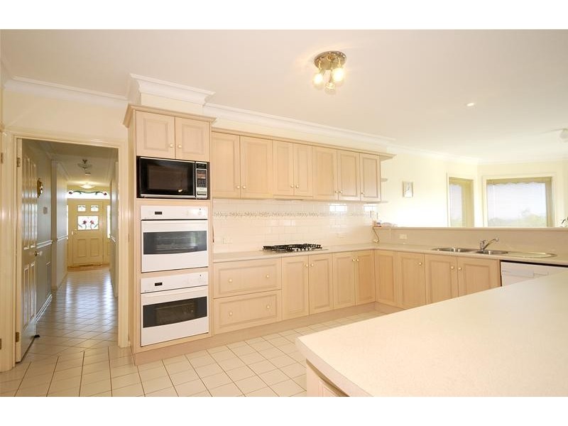 41 Highland Way, Leopold VIC 3224
