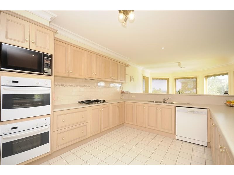 41 Highland Way, Leopold VIC 3224