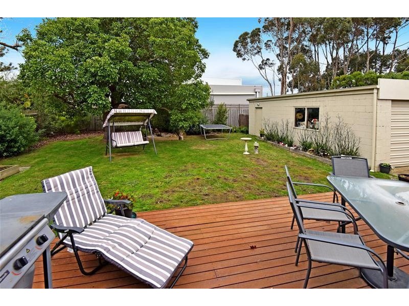 9 Carroll Street, Leopold VIC 3224