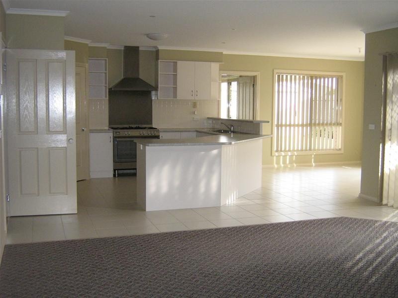 28 Bayfield  Court, Newcomb VIC 3219