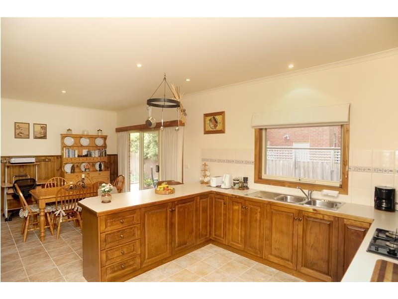 4 Viewbay Drive, Leopold VIC 3224