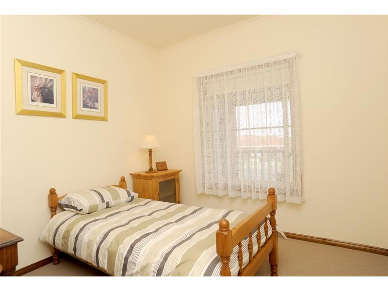 4 Viewbay Drive, Leopold VIC 3224