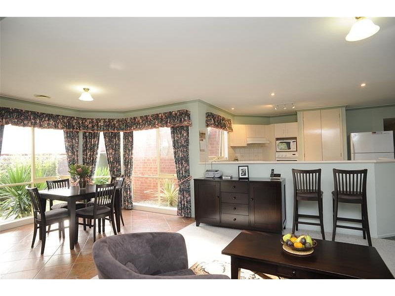 9 Pine Grove, Leopold VIC 3224