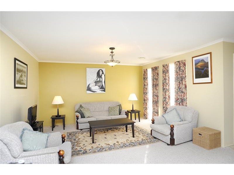 9 Pine Grove, Leopold VIC 3224