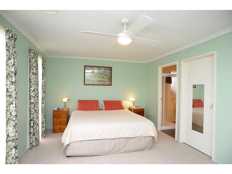 9 Pine Grove, Leopold VIC 3224