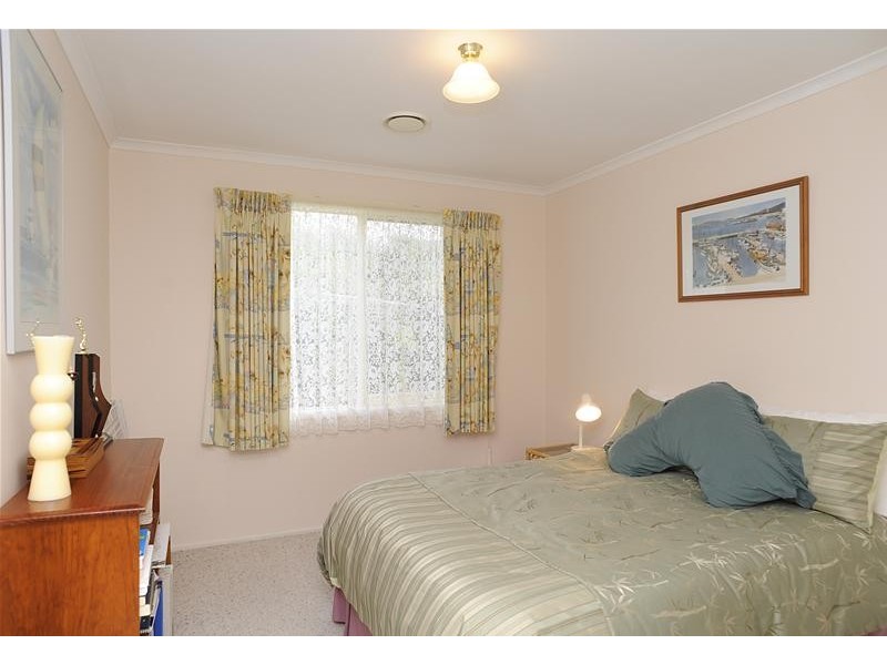 9 Pine Grove, Leopold VIC 3224