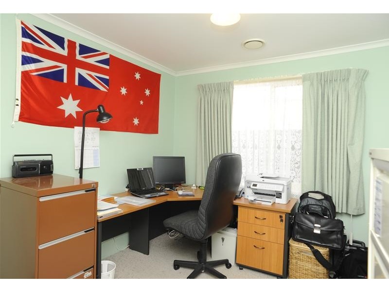 9 Pine Grove, Leopold VIC 3224