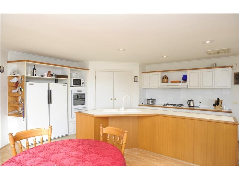 5 The Crescent, Leopold VIC 3224