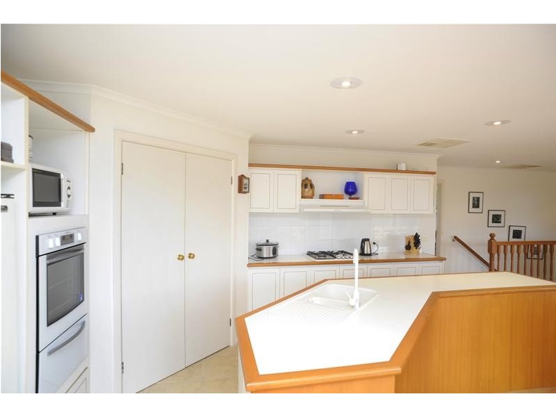 5 The Crescent, Leopold VIC 3224