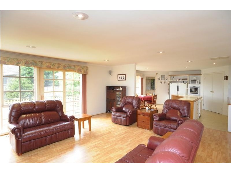 5 The Crescent, Leopold VIC 3224