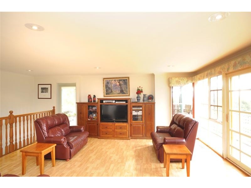 5 The Crescent, Leopold VIC 3224