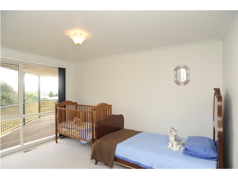 5 The Crescent, Leopold VIC 3224