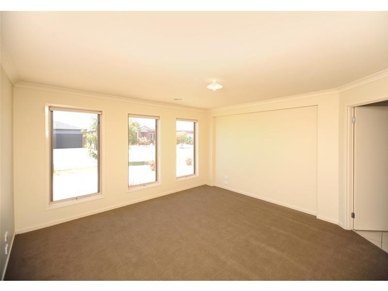 11 Nell Link, Leopold VIC 3224