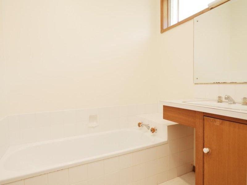 9 Carroll Street, Leopold VIC 3224