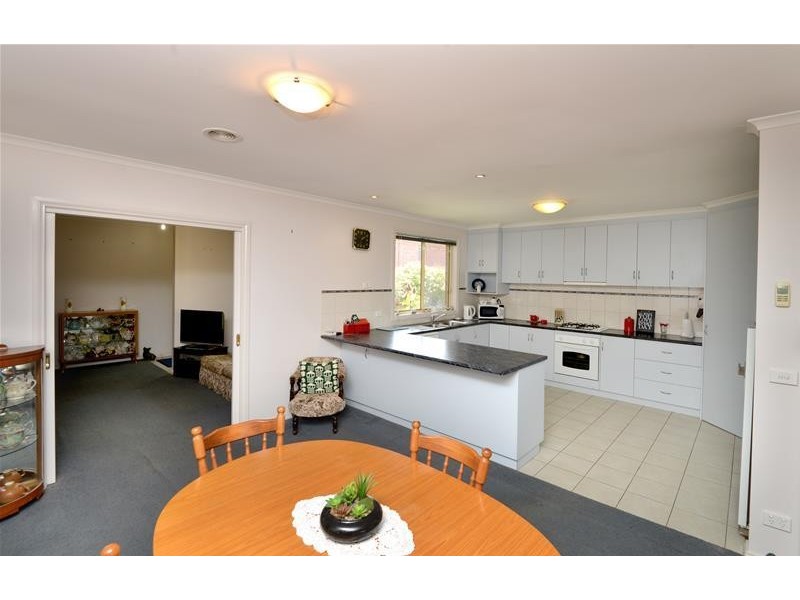 2/10 Myuna Street, Leopold VIC 3224