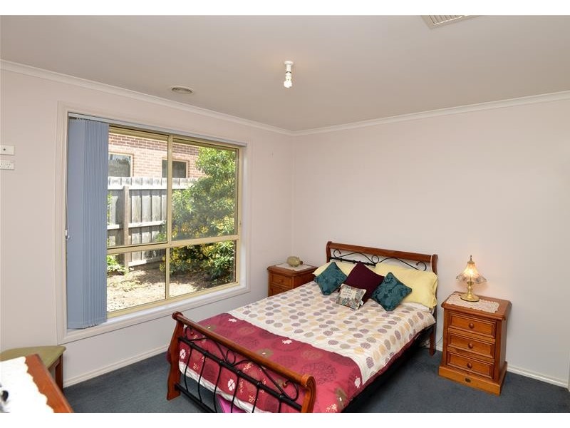 2/10 Myuna Street, Leopold VIC 3224