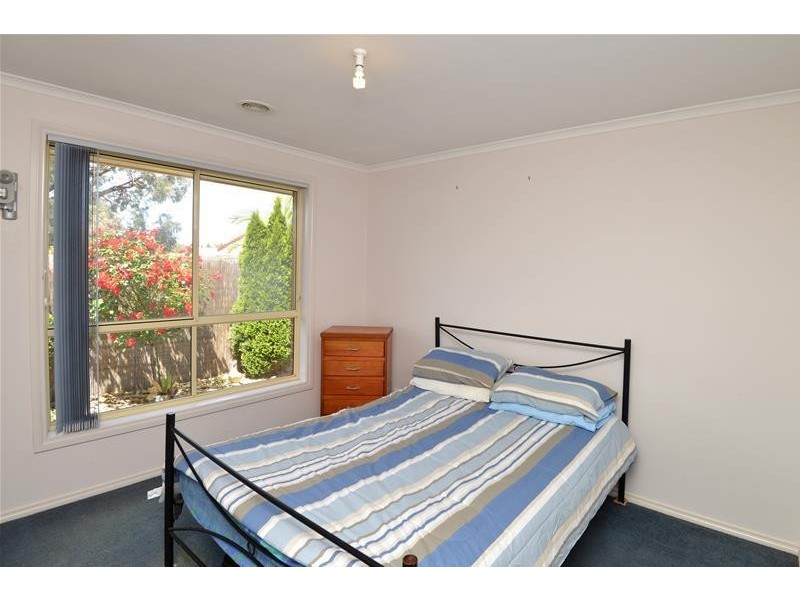 2/10 Myuna Street, Leopold VIC 3224