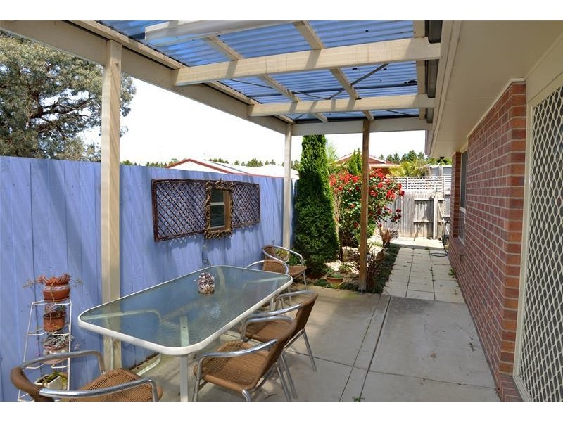 2/10 Myuna Street, Leopold VIC 3224