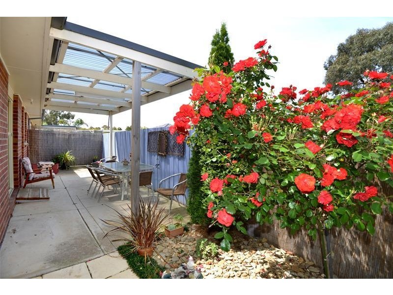 2/10 Myuna Street, Leopold VIC 3224