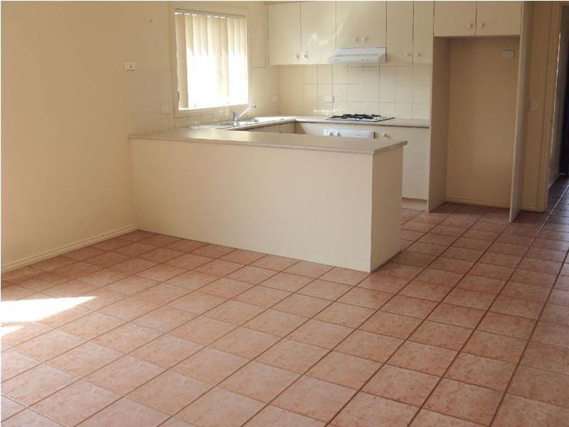 4 Huon Crescent, Leopold VIC 3224