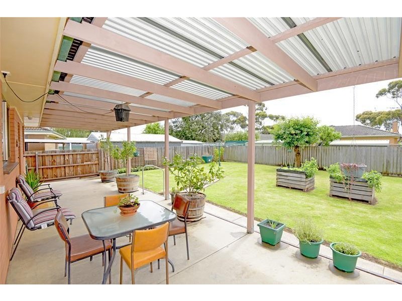 27 Carroll Street, Leopold VIC 3224